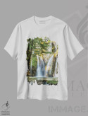 تیشرت سفید طرح دار آبشار، تزئینی اثر لارس فان ده خور | immage.ir