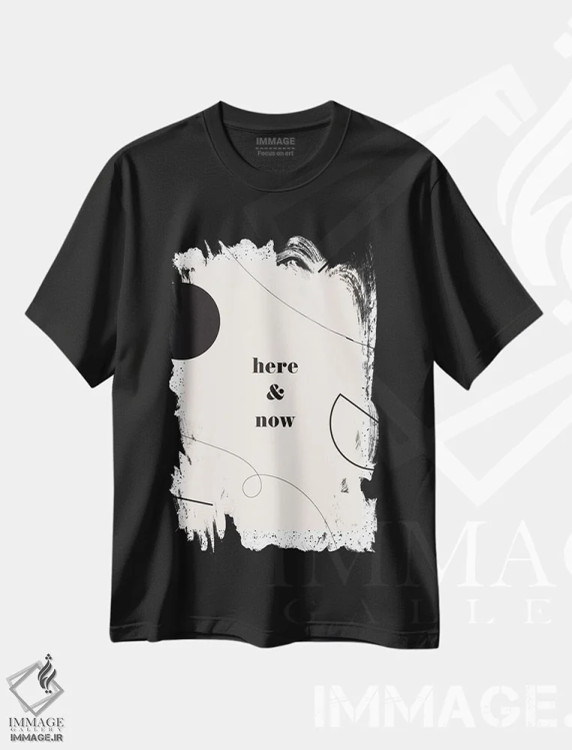 تیشرت مشکی طرح دار اینجا و اکنون، تزئینی اثر لیندا گوبتا | فروشگاه ایماژ