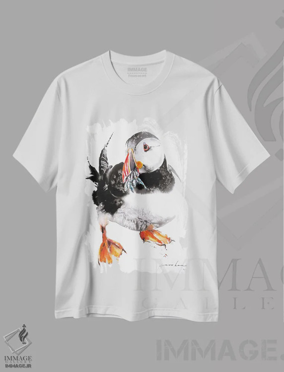 تیشرت سفید طرح دار فراوانی ماهی، دکور معاصر اثر سو بنگ لیم | immage.ir
