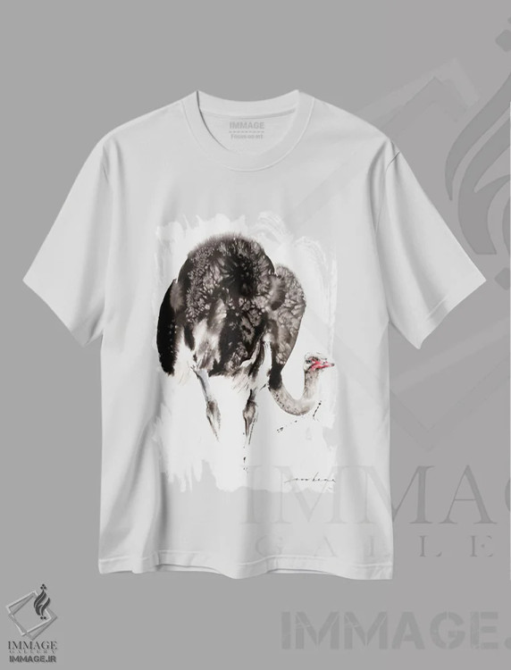 تیشرت سفید طرح دار شترمرغ، دکور معاصر اثر سو بنگ لیم | فروشگاه ایماژ