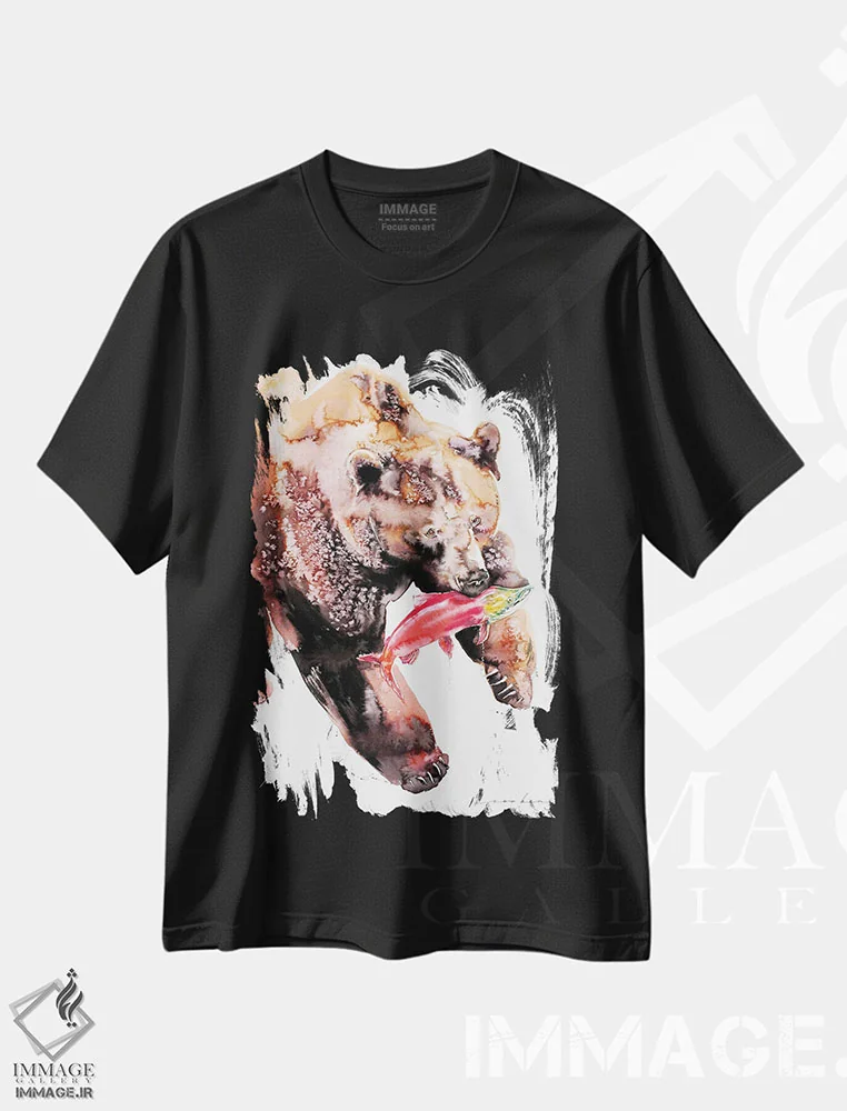 تیشرت مشکی طرح دار صید خرسی عالی، دکور معاصر اثر سو بنگ لیم | فروشگاه ایماژ