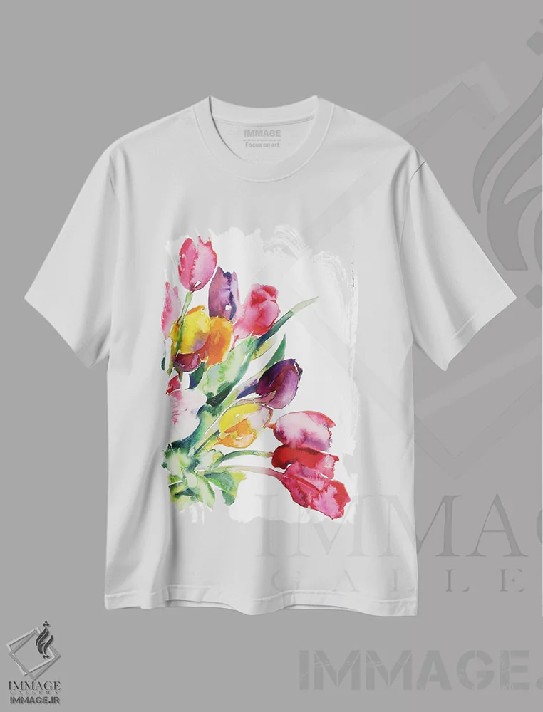 تیشرت سفید طرح دار دسته ای از لاله ها، دکور معاصر اثر سو بنگ لیم | immage.ir