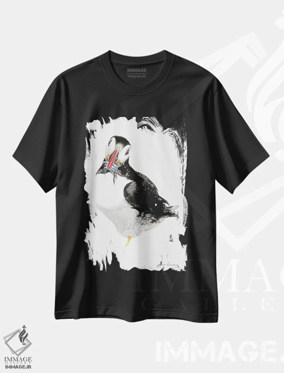 تیشرت مشکی طرح دار لذت ماهی مرغ دریایی، دکور معاصر اثر سو بنگ لیم | immage.ir
