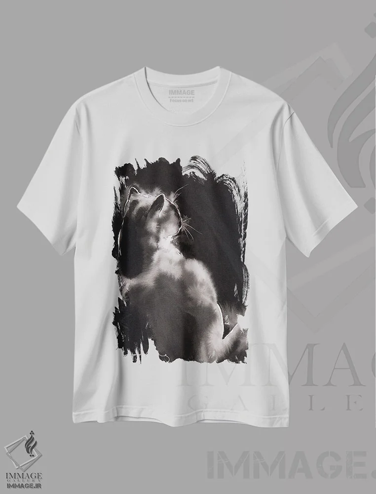 تیشرت سفید طرح دار گربه زیر نور ماه، هنر تزئینی سیاه و سفید اثر سو بنگ لیم | immage.ir