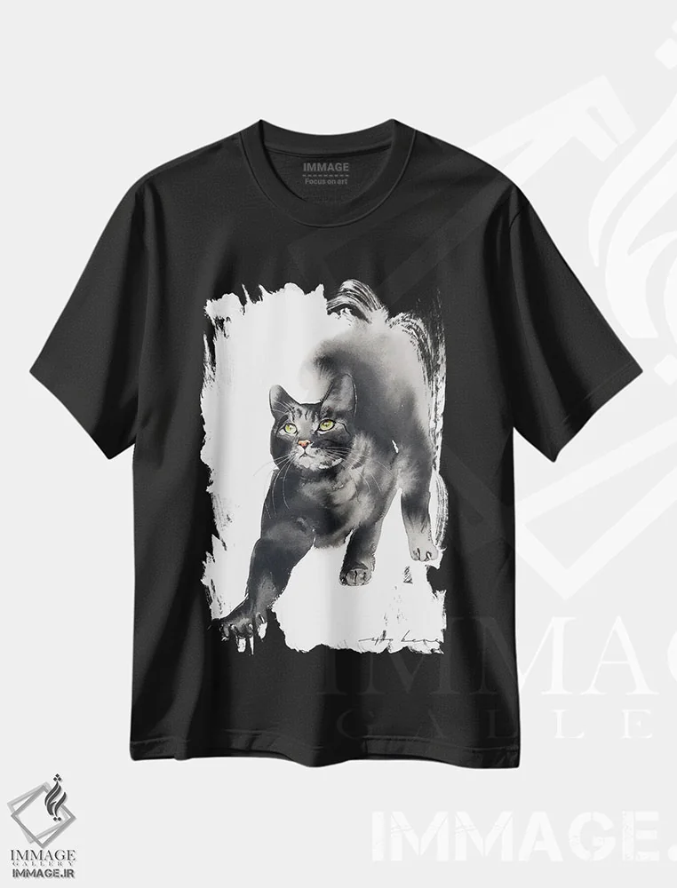 تیشرت مشکی طرح دار یوگای گربه، تزئینی اثر سو بنگ لیم | immage.ir