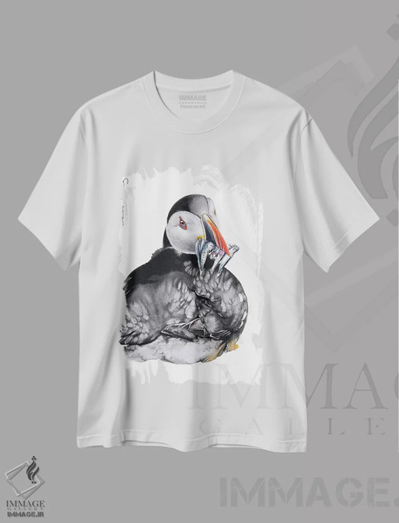 تیشرت سفید طرح دار شادی در اشتراک گذاری، مدیوم اثر سو بنگ لیم | immage.ir