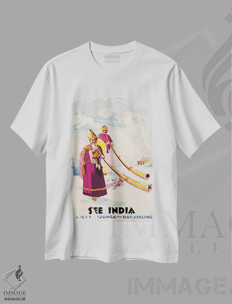 تیشرت سفید طرح دار هند را ببینید: کانگچنجونگا نزدیک دارجیلینگ، تایپوگرافی اثر هنرمند ناشناس | فروشگاه ایماژ
