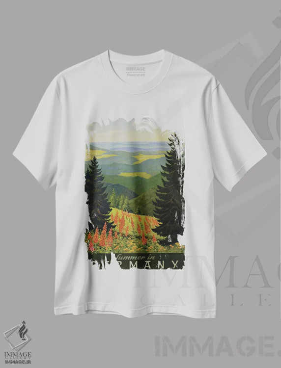 تیشرت سفید طرح دار تابستان در آلمان، تایپوگرافی اثر هنرمند ناشناس | immage.ir