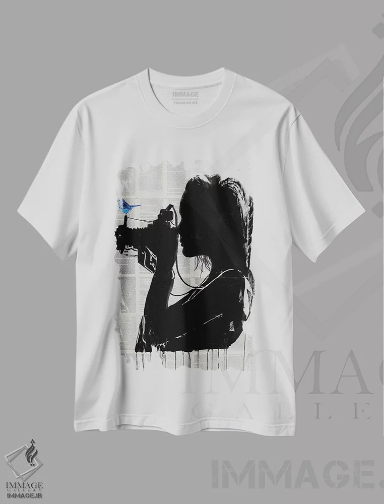 تیشرت سفید طرح دار عکاس قدیمی، هنر فاخر معاصر اثر لوی جوور | فروشگاه ایماژ