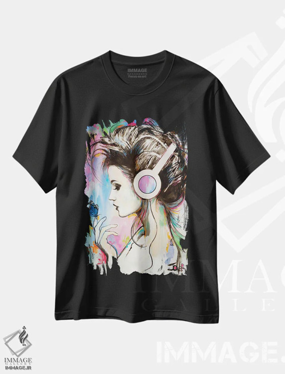 تیشرت مشکی طرح دار اثر پروانه ای موسیقی، دکور معاصر اثر لوی جوور | immage.ir