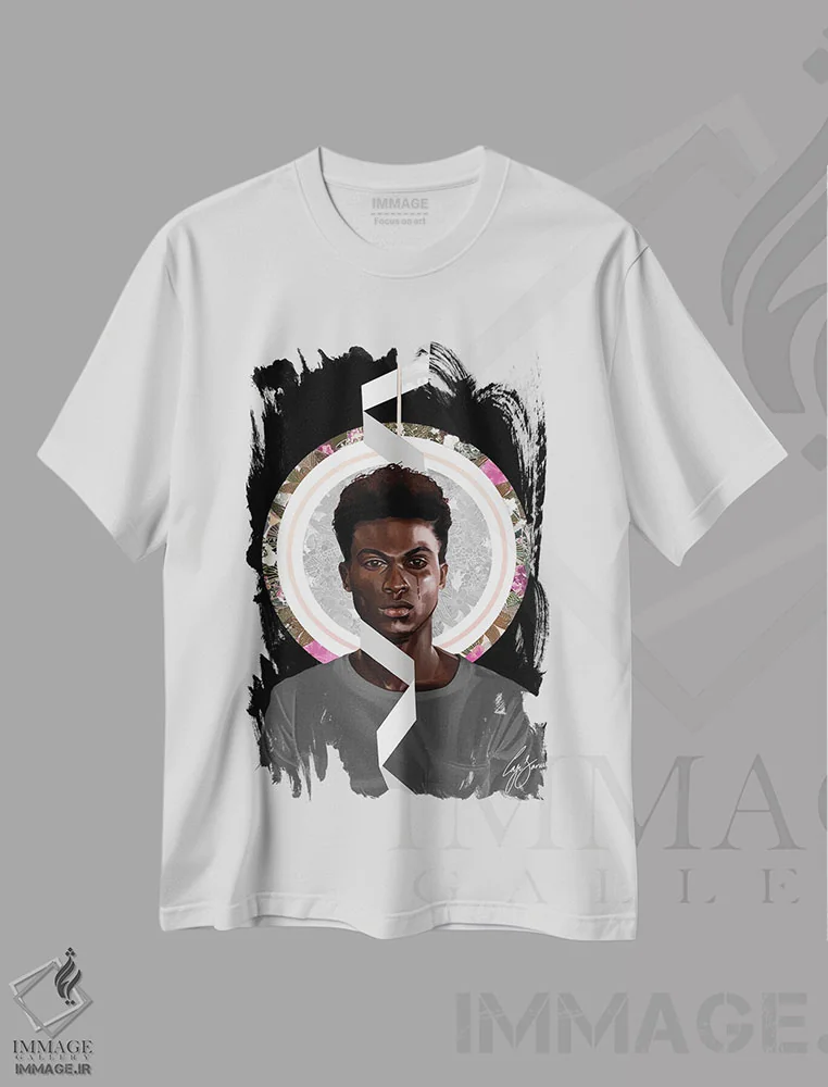 تیشرت سفید طرح دار ما چون پادشاهان، هنر آمریکایی آفریقایی تبار اثر لاژی سَنوسی | فروشگاه ایماژ