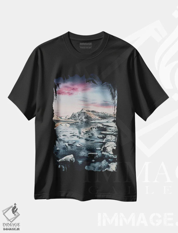 تیشرت مشکی طرح دار بی عنوان X، دکور معاصر اثر لیام کوموات | فروشگاه ایماژ
