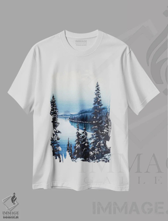 تیشرت سفید طرح دار منظره، دکور تعطیلات اثر لیام کوموات | immage.ir