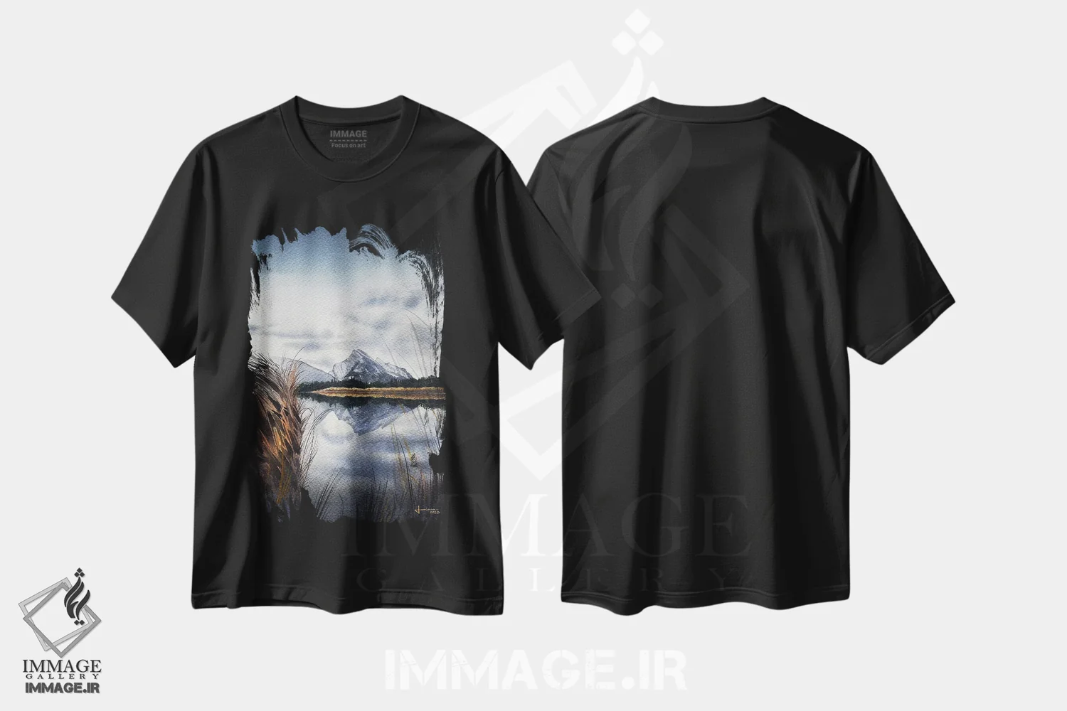 تیشرت مشکی طرح دار در افق، دکور کلبه و لژ اثر لیام کوموات | immage.ir