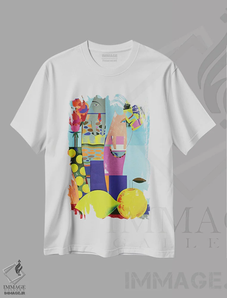 تیشرت سفید طرح دار خانواده، مدیوم اثر نِلی لوکاشیک | immage.ir