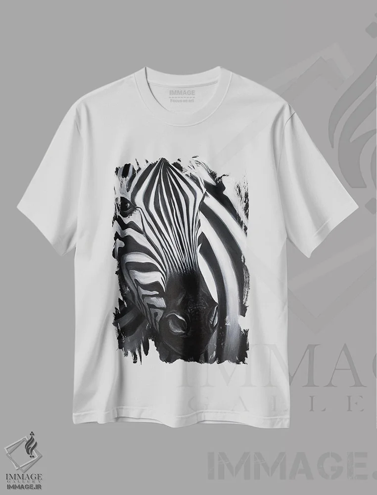 تیشرت سفید طرح دار گورخر، هنر فاخر معاصر اثر لینزی کیوی | immage.ir