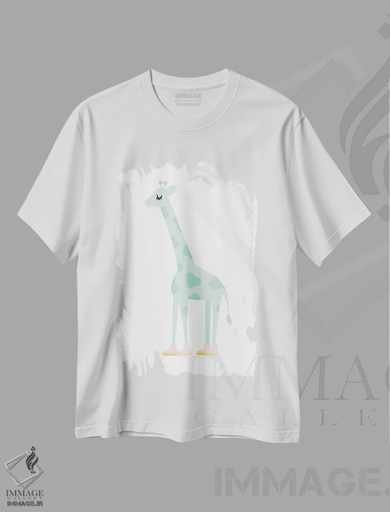 تیشرت سفید طرح دار زرافه، تزئینی اثر لیدی لوئیز دیزاینز | immage.ir
