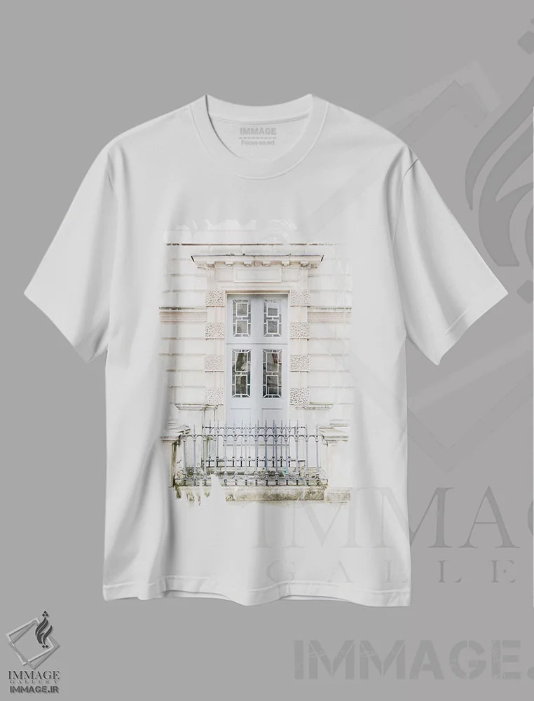 تیشرت سفید طرح دار London, England,در آبی شماره ۲، لندن، انگلستان، مدیوم اثر لاولی لیتل هوم کو | فروشگاه ایماژ