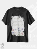 تیشرت مشکی طرح دار مهربانی در هر جایی که بکاری رشد می کند، هنر دیجیتال اثر لِتِرد اند لایند | فروشگاه ایماژ