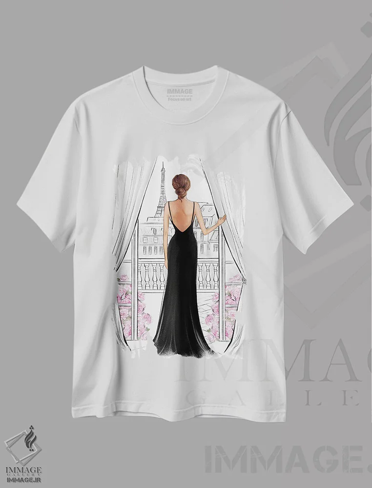 تیشرت سفید طرح دار بانویی با لباس مشکی در پاریس؛ ظاهر طبیعی، مدیوم اثر لالانا آرتس | فروشگاه ایماژ