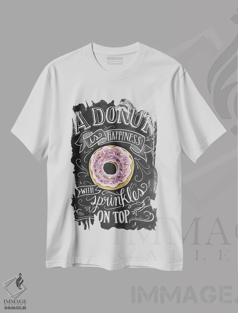 تیشرت سفید طرح دار یک دونات یعنی خوشبختی، دست نقاشی و طراحی دستی اثر لیلی و ول | فروشگاه ایماژ