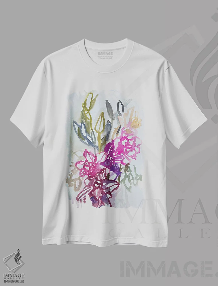 تیشرت سفید طرح دار نرگس ها و سوسن ها، دکور بوهمی اثر لنکا اشتسنا | immage.ir