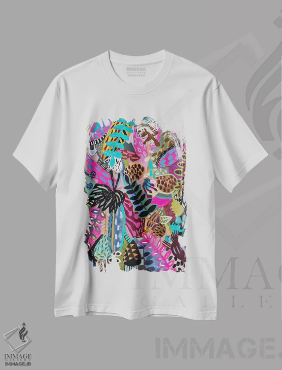 تیشرت سفید طرح دار گل ها دو، دکور بوهمی اثر لنکا اشتسنا | immage.ir