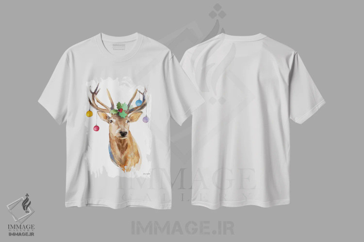 تیشرت سفید طرح دار "گوزن با برگ و تزئینات هولی"، حیوانات کریسمسی اثر لِینی لورث | immage.ir