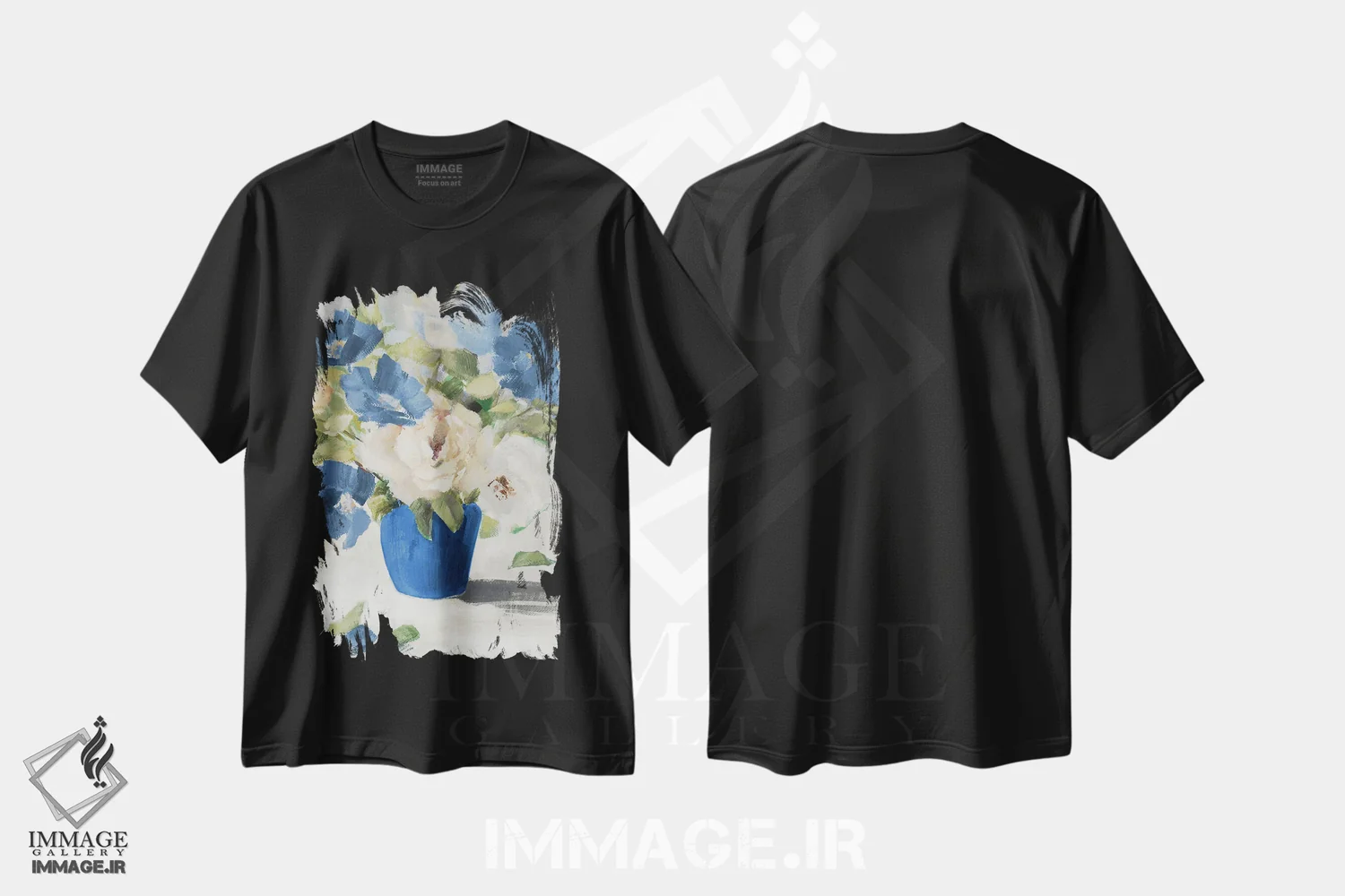 تیشرت مشکی طرح دار "سایه های گل آبی"، آبستره اثر لِینی لورث | فروشگاه ایماژ