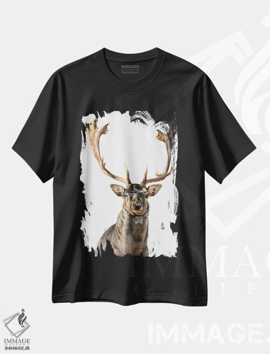 تیشرت مشکی طرح دار "گوزن نر"، دکور کلبه و لژ اثر لیزا لنون | فروشگاه ایماژ
