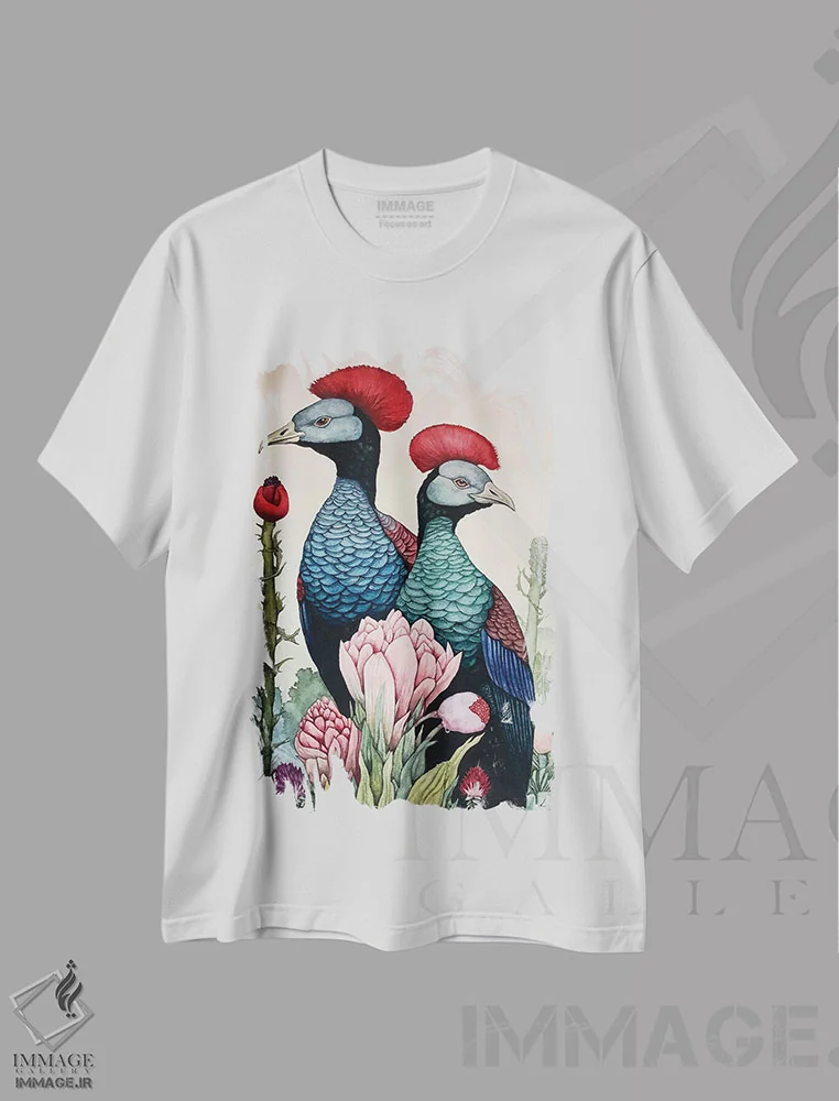 تیشرت سفید طرح دار "پرندگان تاج دار قرمز"، دکور معاصر اثر لیزا لنون | فروشگاه ایماژ