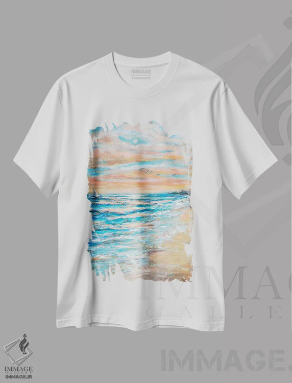 تیشرت سفید طرح دار "در امتداد ساحل"، هنر فاخر معاصر اثر لیندا اولسن | immage.ir
