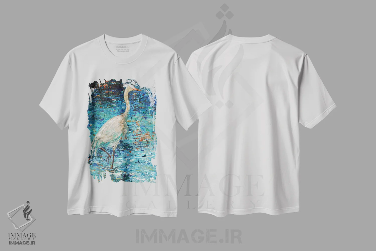 تیشرت سفید طرح دار بازتاب جرثقیل، دکور ساحلی اثر لیندا اولسن | immage.ir
