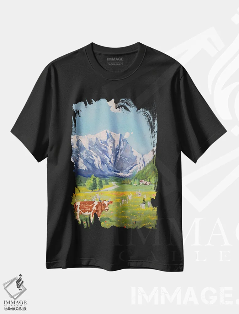 تیشرت مشکی طرح دار گاوی در منظره کوه های سوئیس، دکور معاصر اثر جین لانتسمن | فروشگاه ایماژ