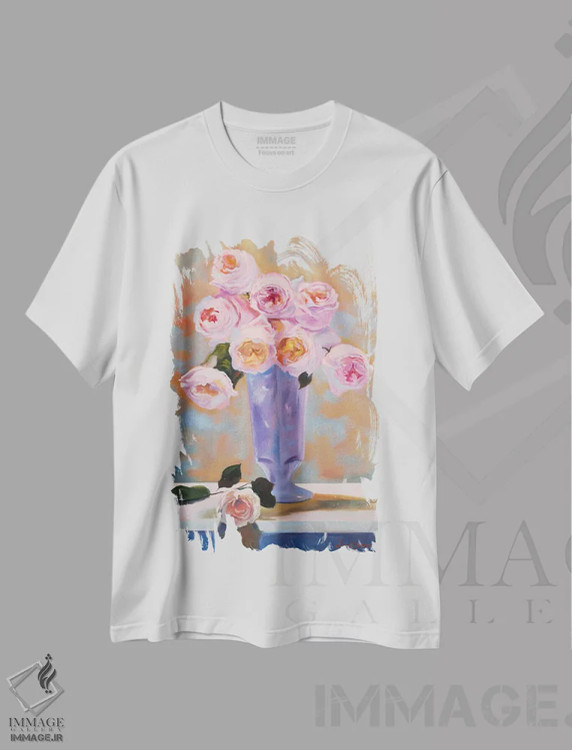 تیشرت سفید طرح دار گل های رز صورتی ظریف در گلدان، طبیعت بی جان، دکور معاصر اثر جین لانتسمن | immage.ir