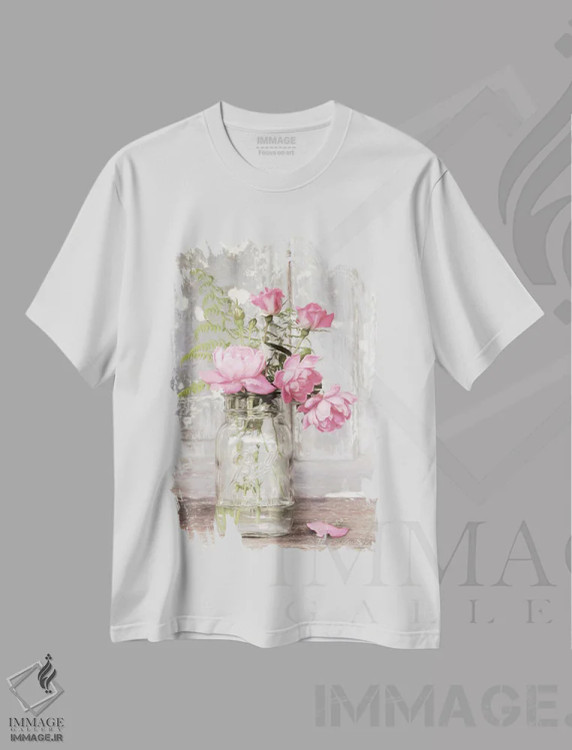 تیشرت سفید طرح دار گل سرخ حقیقی، مدیوم اثر لری دیتِر | immage.ir