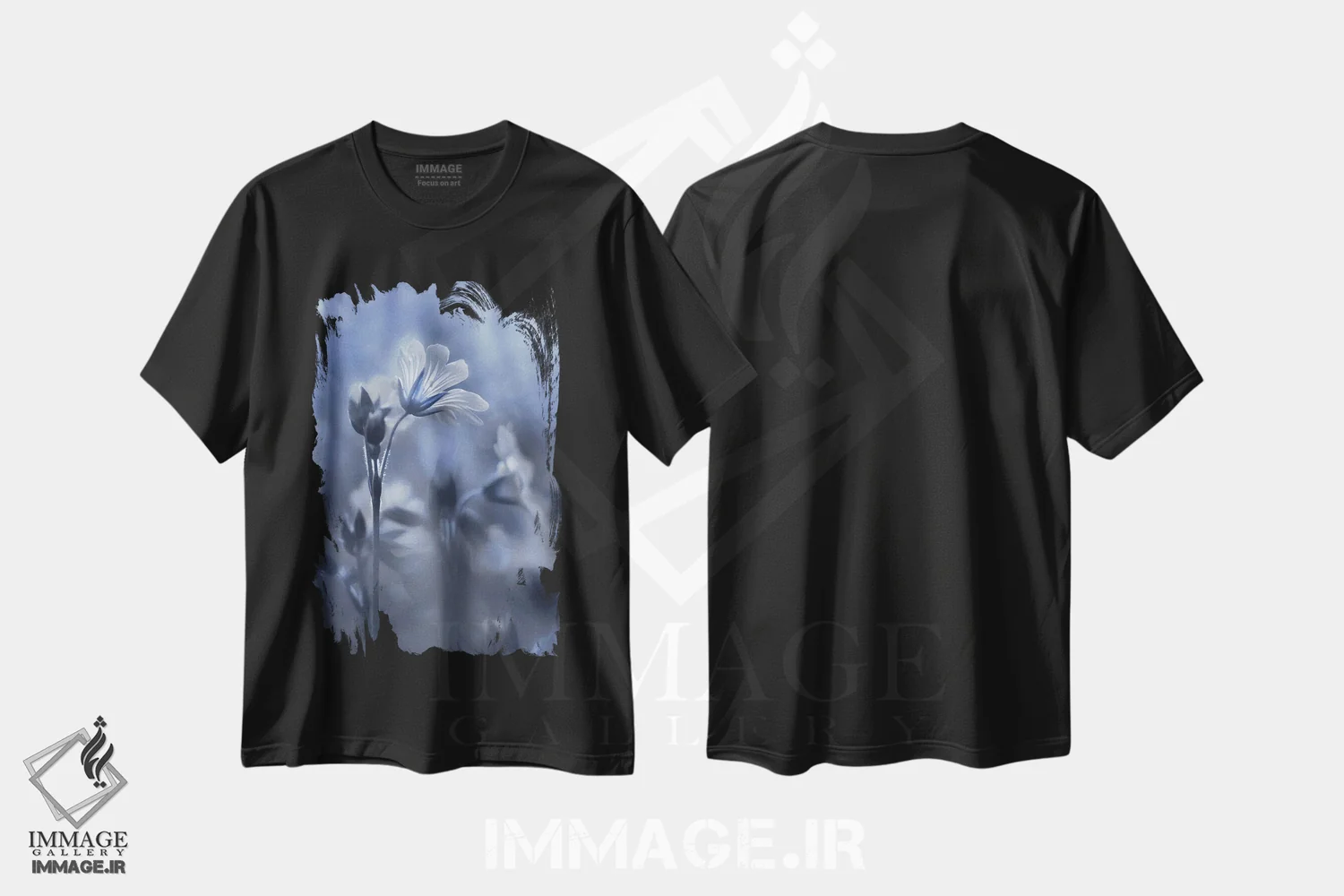 تیشرت مشکی طرح دار گل های آبی و سفید ۱، مدیوم اثر لری دیتِر | فروشگاه ایماژ