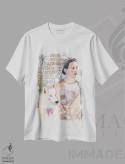 تیشرت سفید طرح دار – تیشرت فانتزی ,بانویی و گرگ سفید اثر تامارا لاپورت immage.ir