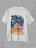 تیشرت سفید طرح دار – تیشرت تایپوگرافی ,نور را پیدا کن اثر لیزا پری فروشگاه ایماژ