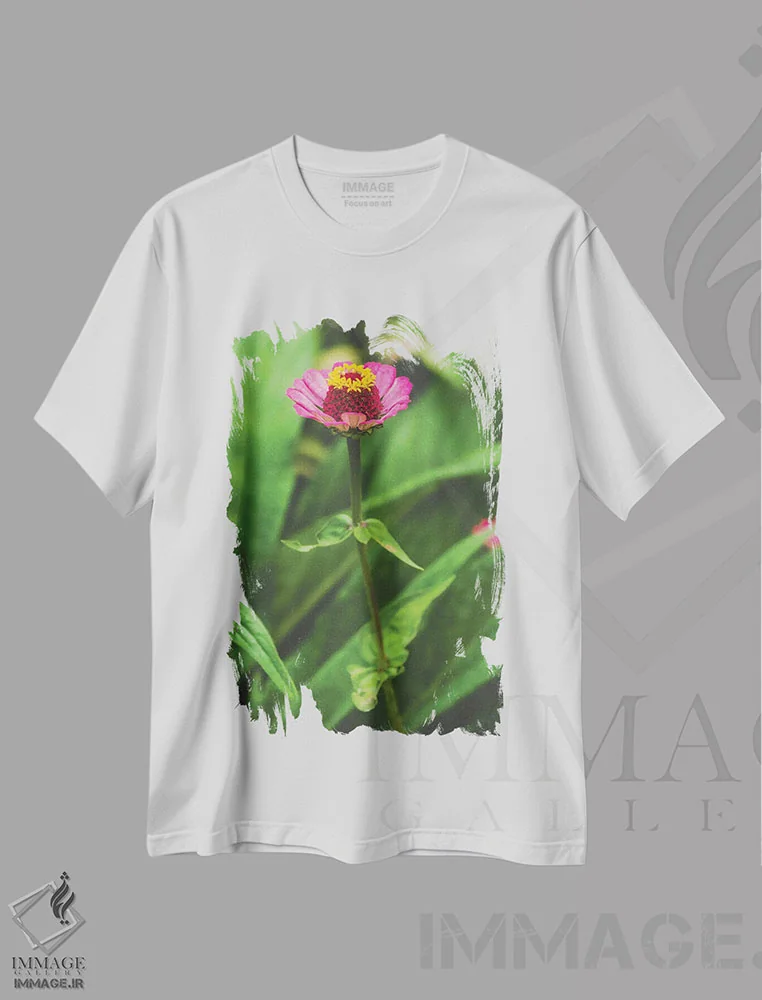 تیشرت سفید طرح دار – تیشرت گلدار ,گل صورتی اثر لوئیس راث immage.ir
