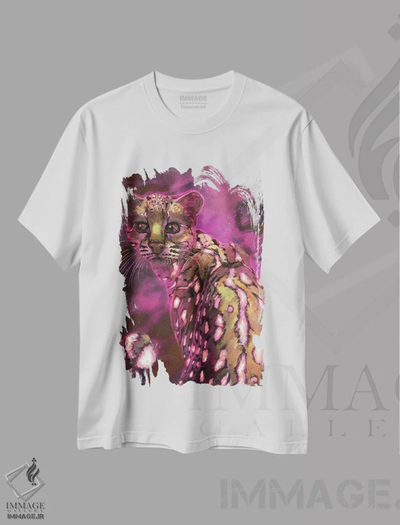 تیشرت سفید طرح دار – تیشرت فانتزی ,گربه مارگی اثر لوییز گلبی immage.ir