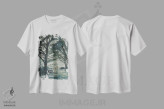 تیشرت سفید طرح دار – تیشرت طبیعت ,کاج های کرمل و مونتری اثر لویزا میلیسنت فروشگاه ایماژ