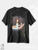تیشرت مشکی طرح دار – تیشرت هنری ,شمعم را روشن کن اثر لنا اسمیرنُوا فروشگاه ایماژ
