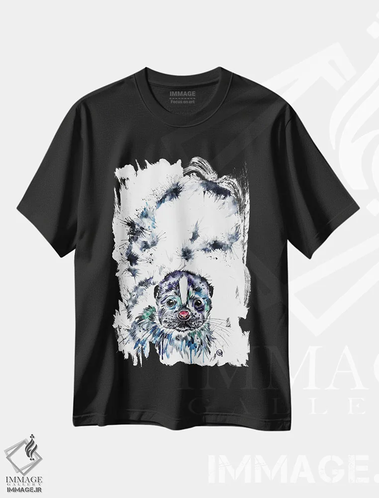 تیشرت مشکی طرح دار – تیشرت فانتزی ,توله اسکنک اثر لیزا وایت هاوس فروشگاه ایماژ
