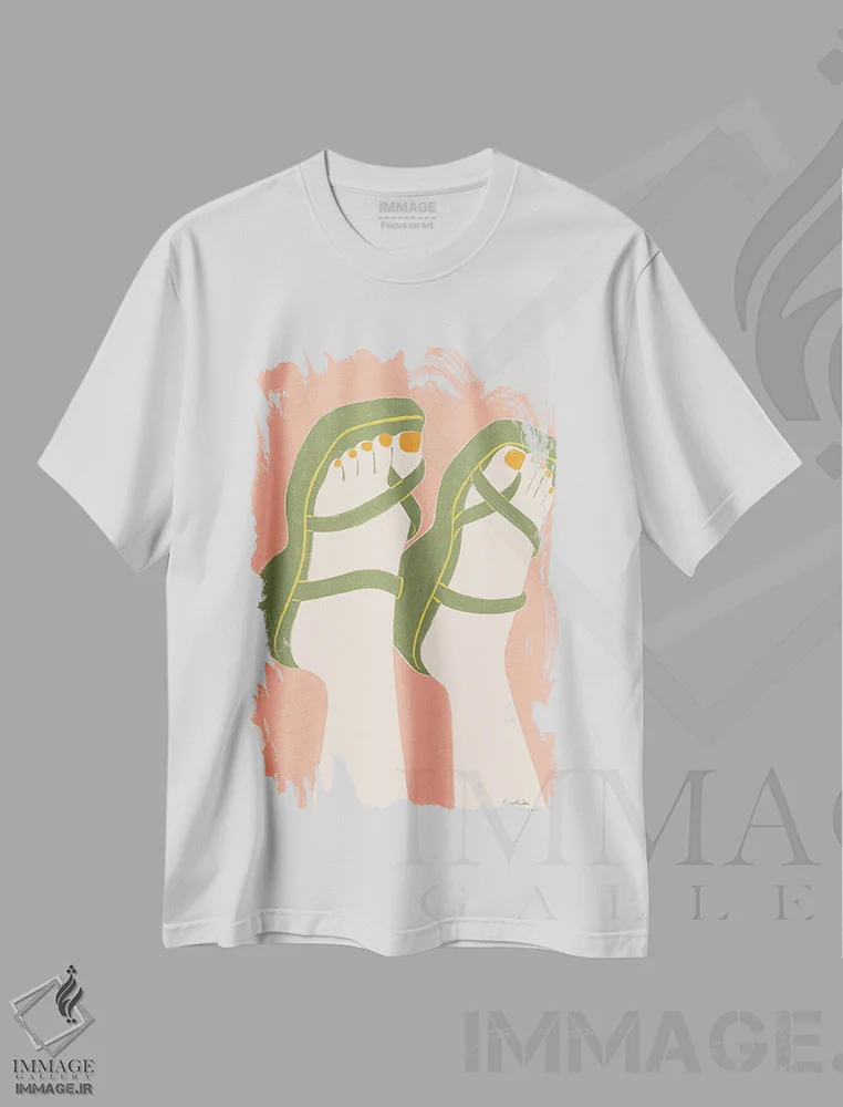 تیشرت سفید طرح دار – تیشرت مد ,صندل ها اثر لیدیا الن immage.ir