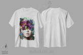 تیشرت سفید طرح دار – تیشرت گل ,اگنس با گل ها، شاخ و برگ و پروانه ها اثر مارسیا آلک فروشگاه ایماژ
