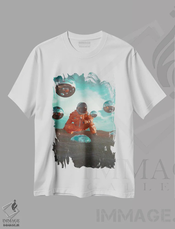 تیشرت سفید طرح دار – تیشرت فانتزی ,انعکاس ها اثر ماریشا بکر immage.ir