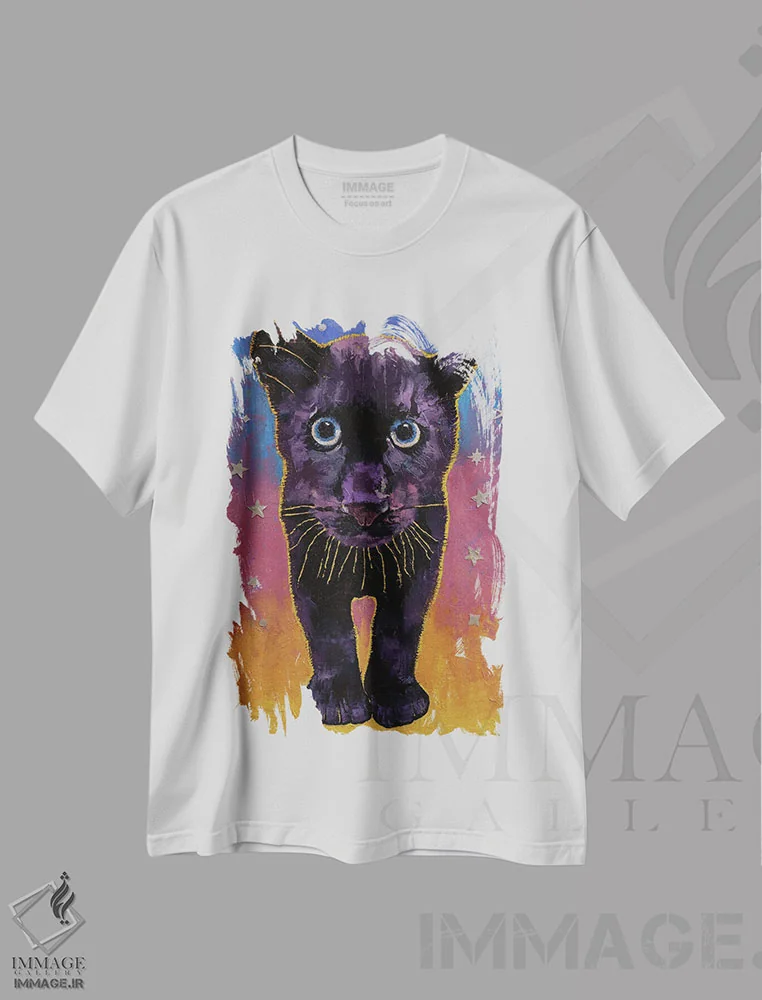 تیشرت سفید طرح دار – تیشرت حیوانات ,توله پلنگ سیاه اثر مایکل کریس immage.ir
