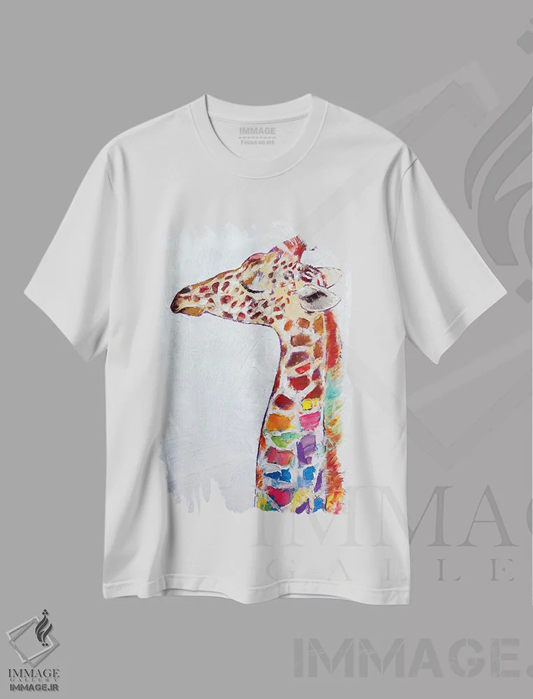 تیشرت سفید طرح دار – تیشرت حیوانات ,زرافه اثر مایکل کریس immage.ir