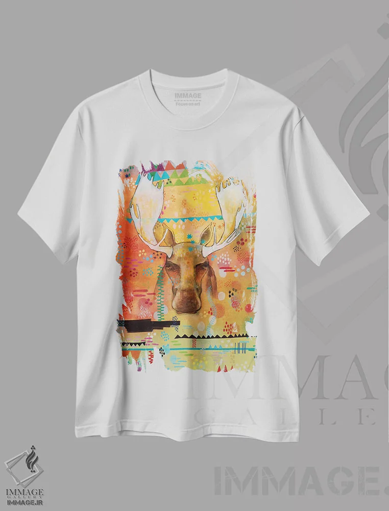 تیشرت سفید طرح دار – تیشرت طبیعت ,گوزن شمالی در مرداب اثر مادارا میسون immage.ir